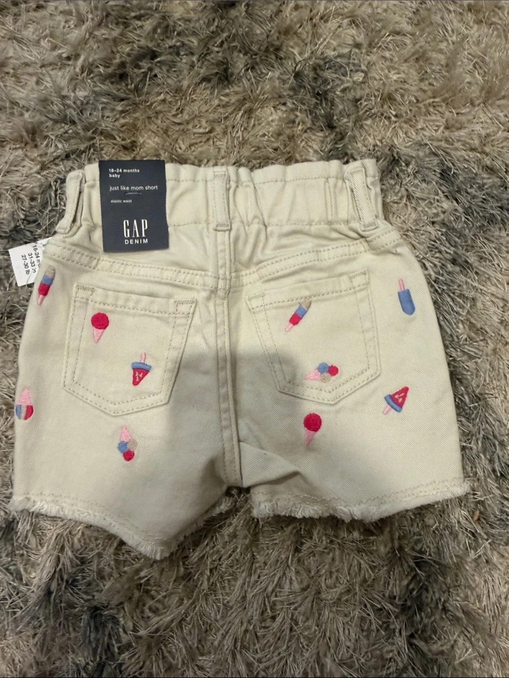 GAP Cream Shorts with Pink & Blue Ice Cream Embroidery